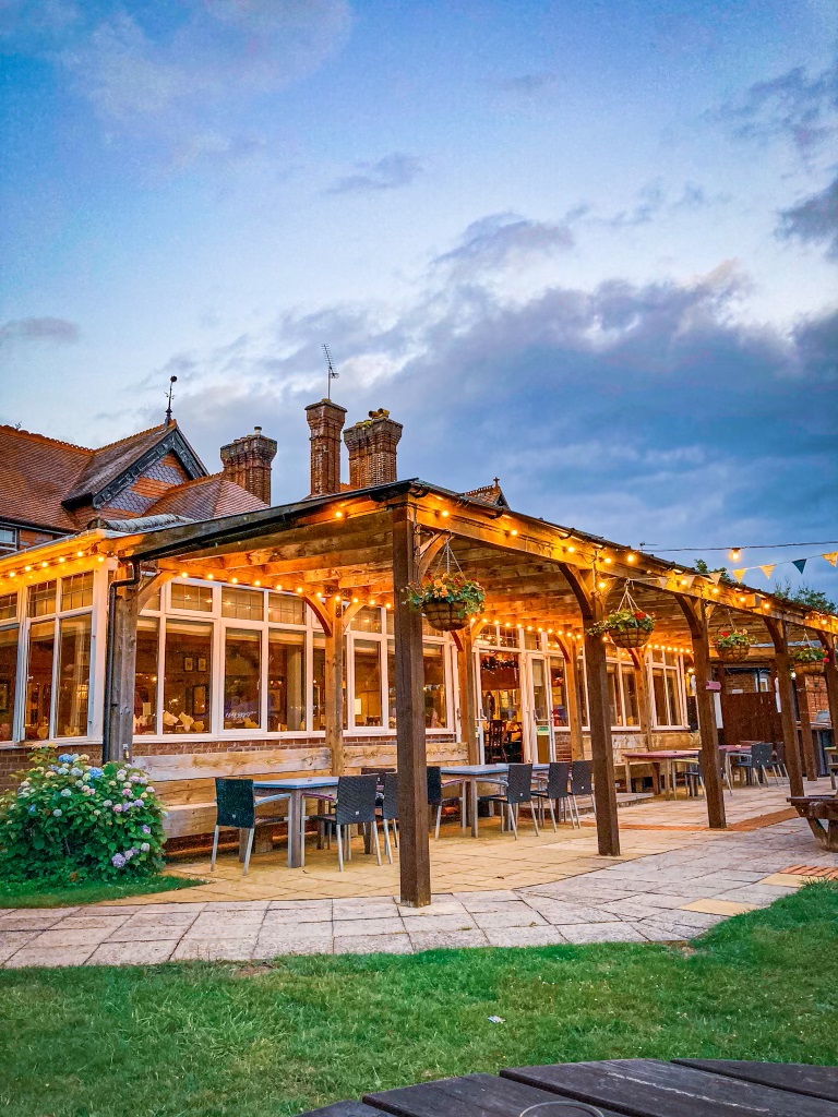 A picturesque pub in the New Forest village of Ashurst.